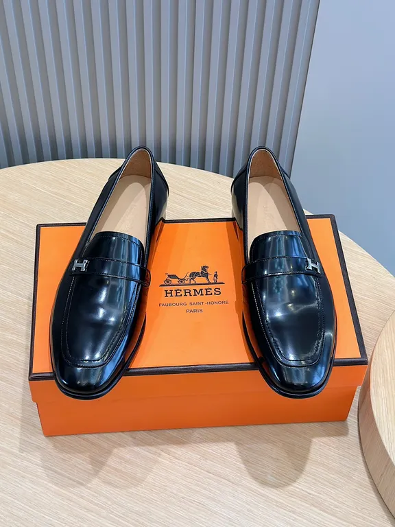 Hermes Shoe 